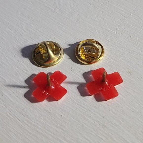 Red Cross Blood Drive Vintage Lapel Pin Set (2) - Picture 3 of 4